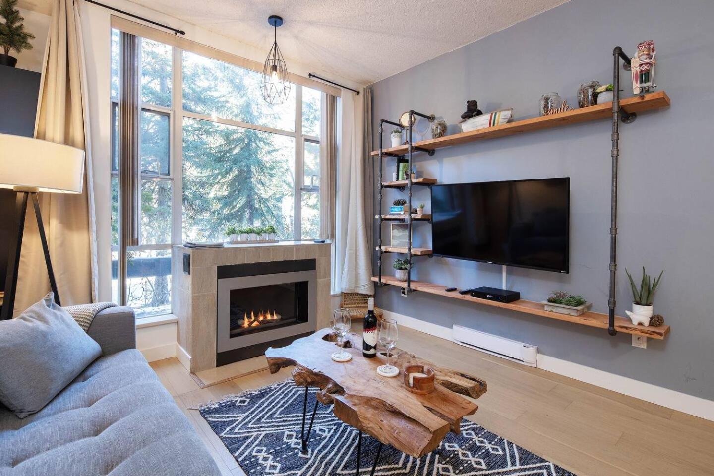 Glacier Premiere Apartment Whistler